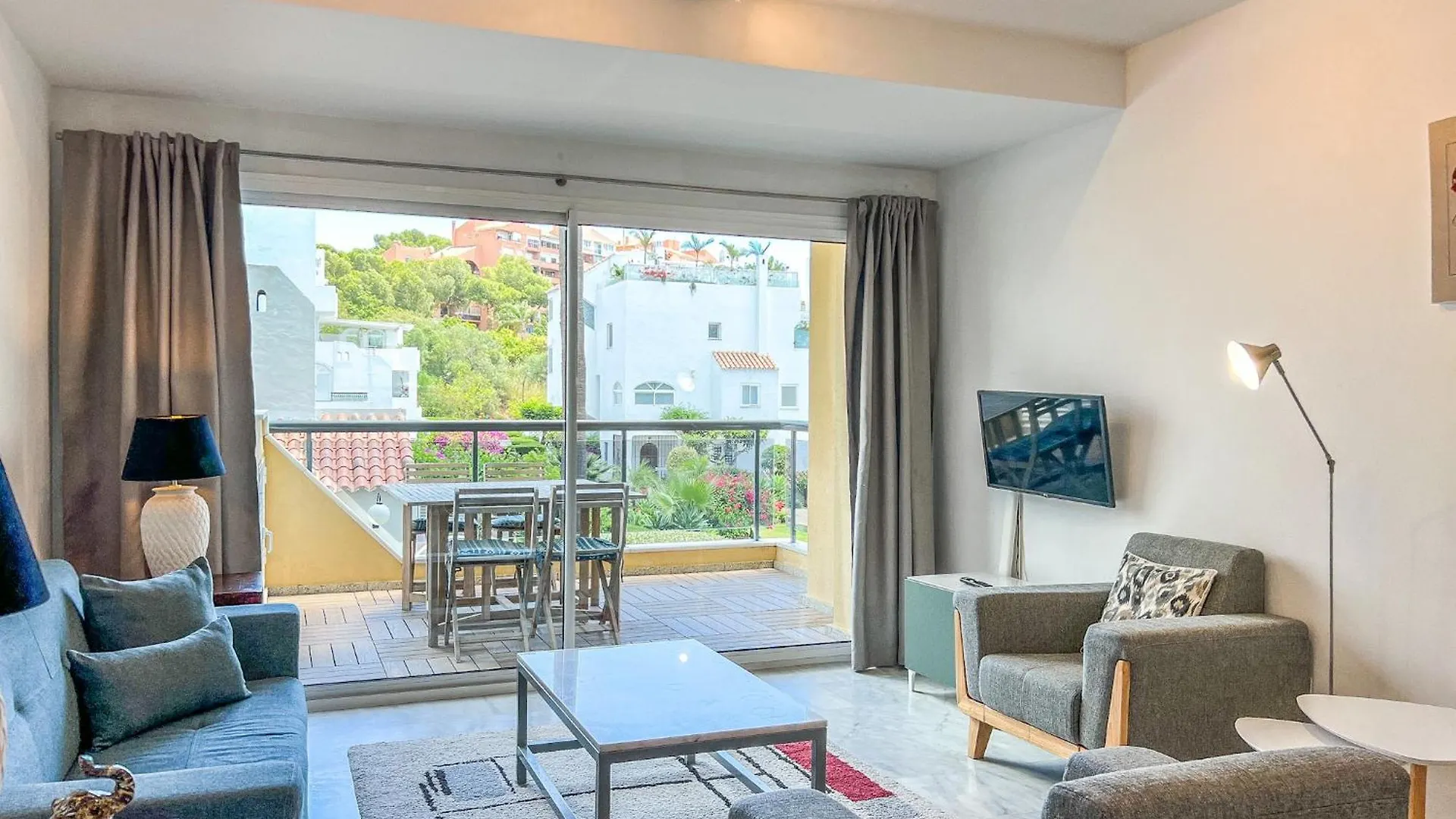 Apartment Hanami El Coral Beach Estepona