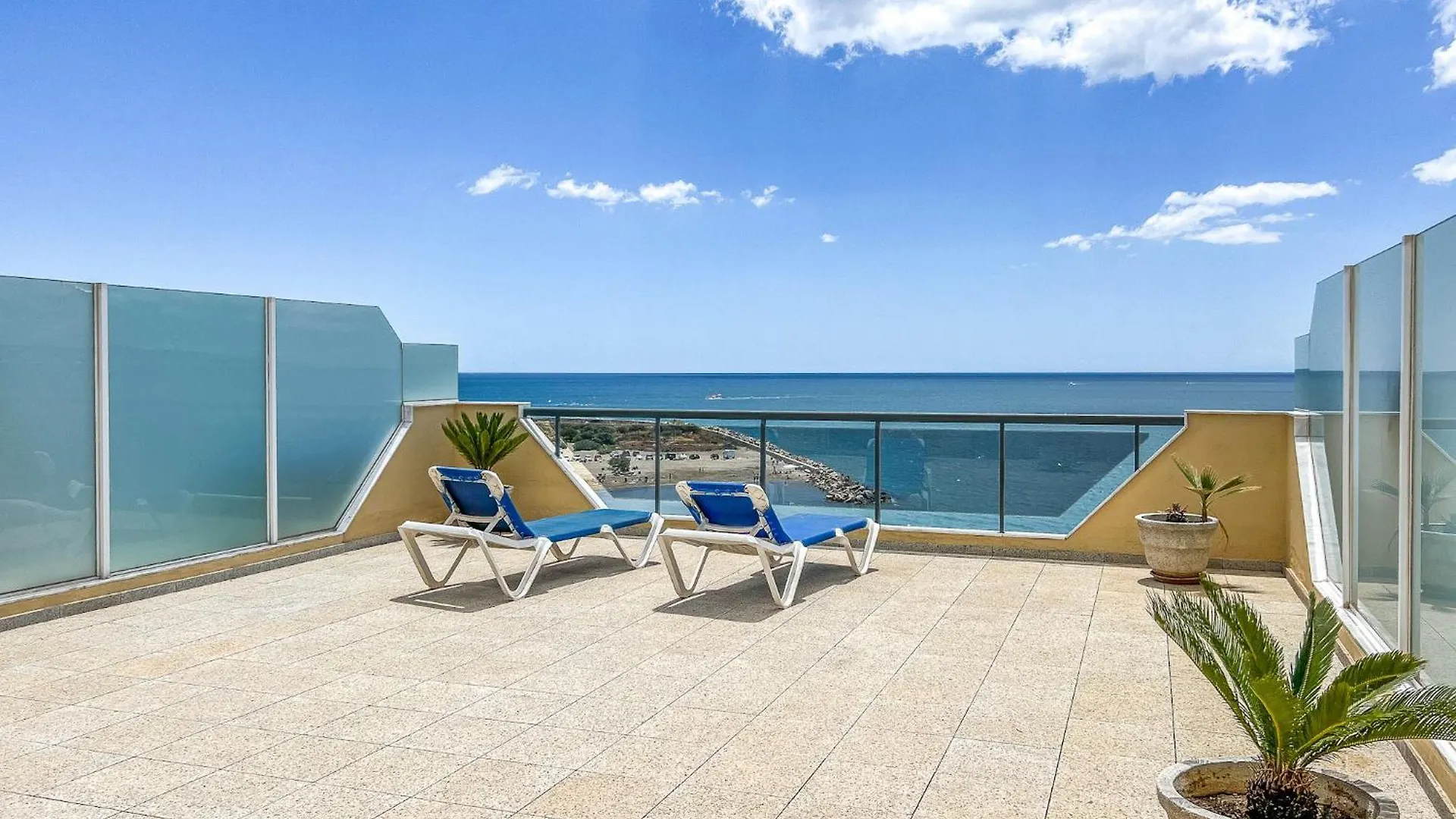 Apartment Hanami El Coral Beach Estepona